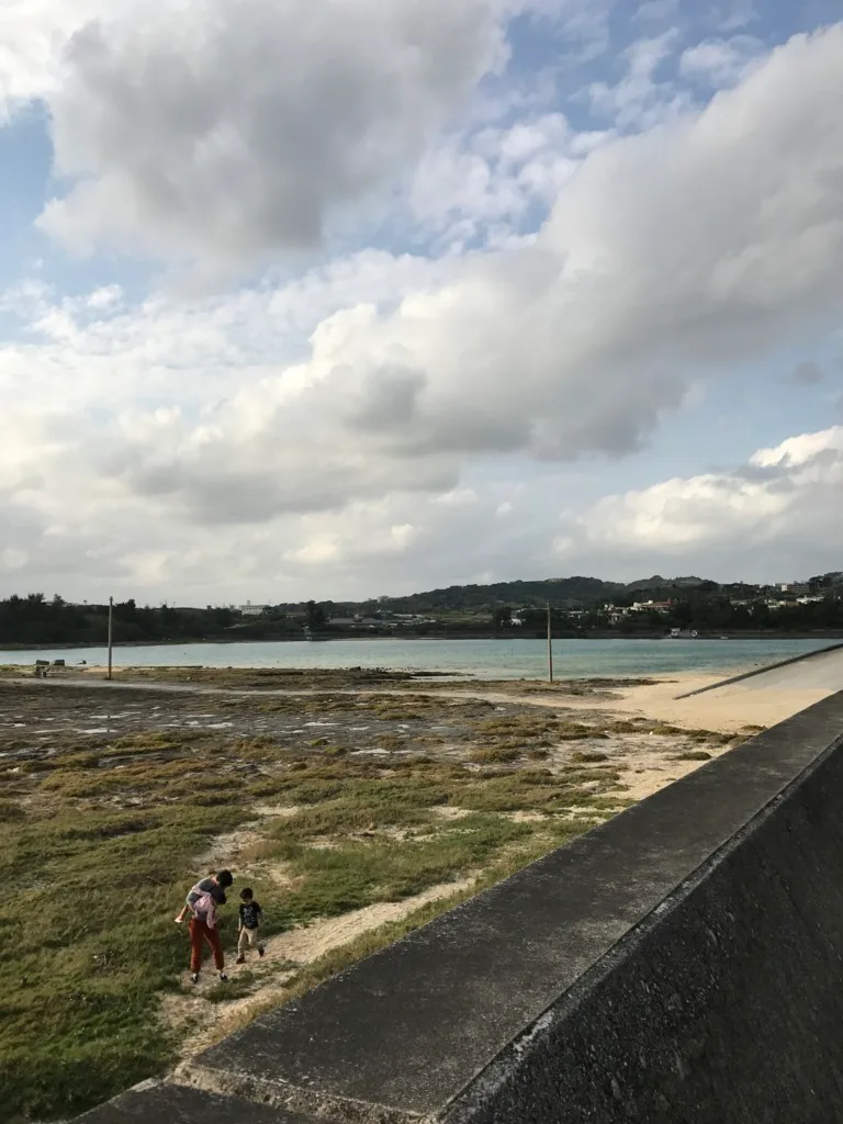 沖縄のコンビニ事情などを話してみようかな。
