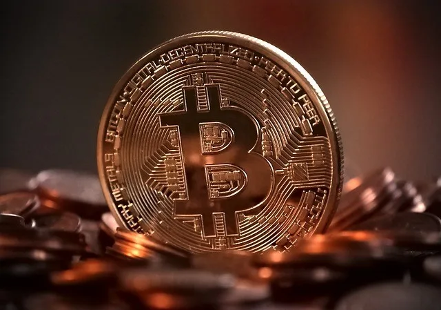 最近、やたらと仮想通貨を勧める奴が多いが裏を考えるべきだろうな。
