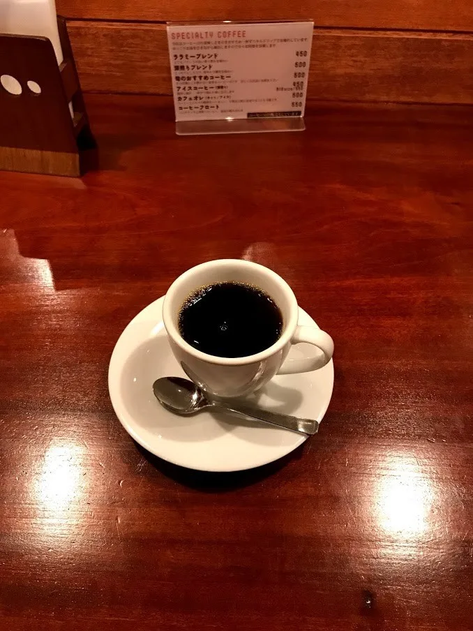 寄宮の『コーヒーシャープ　ララミー』と北中城の『カフェドシャノワール』に行ってきた。