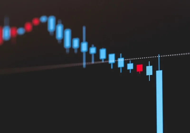 日経平均が一時１０００円以上の暴落。不況突入もあるかもしれん。