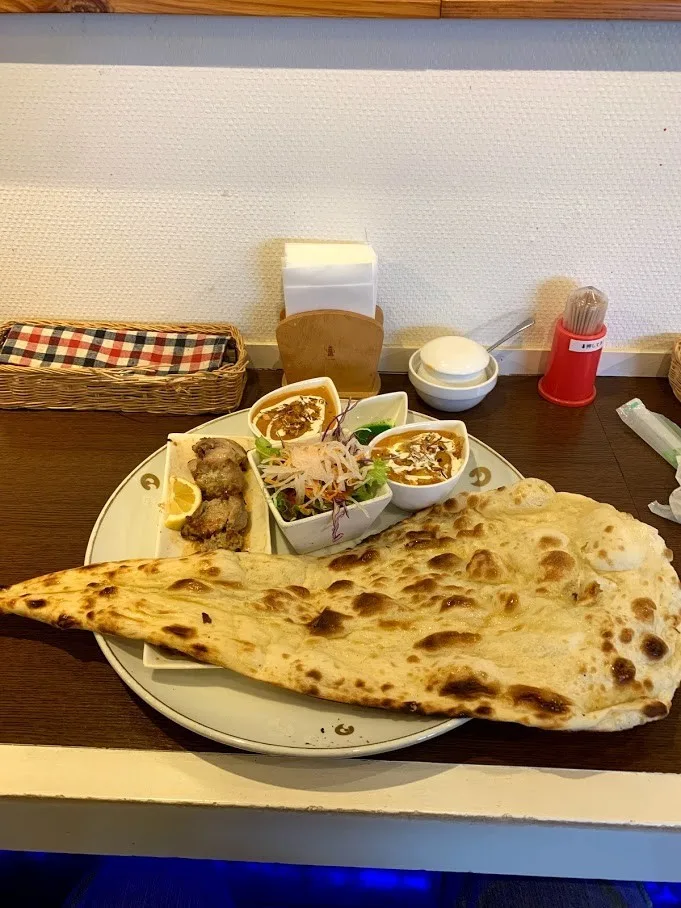 宜野湾大謝名の「カンティプルカレーハウス」に行ってきた。