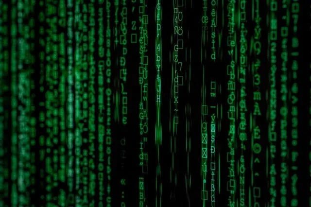 さっさと脳とインターネットを直接つなぐ技術がうまれりゃいいのに。