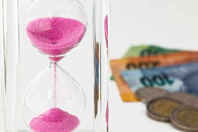 お金のために働くべきか？働かないべきか？