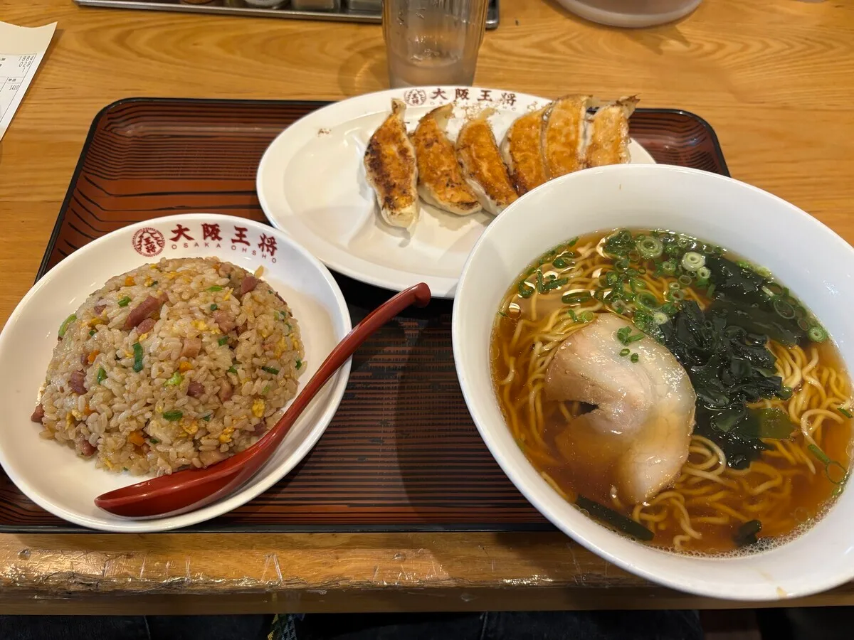 読書とサウナと王将定食の休日だった。